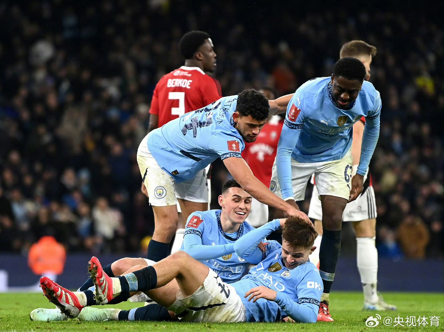 包含清晨突围战来临，曼城围绕NBA季后赛刷新队史纪录，管理层满意，训练强度明显提升的词条-九游游戏平台