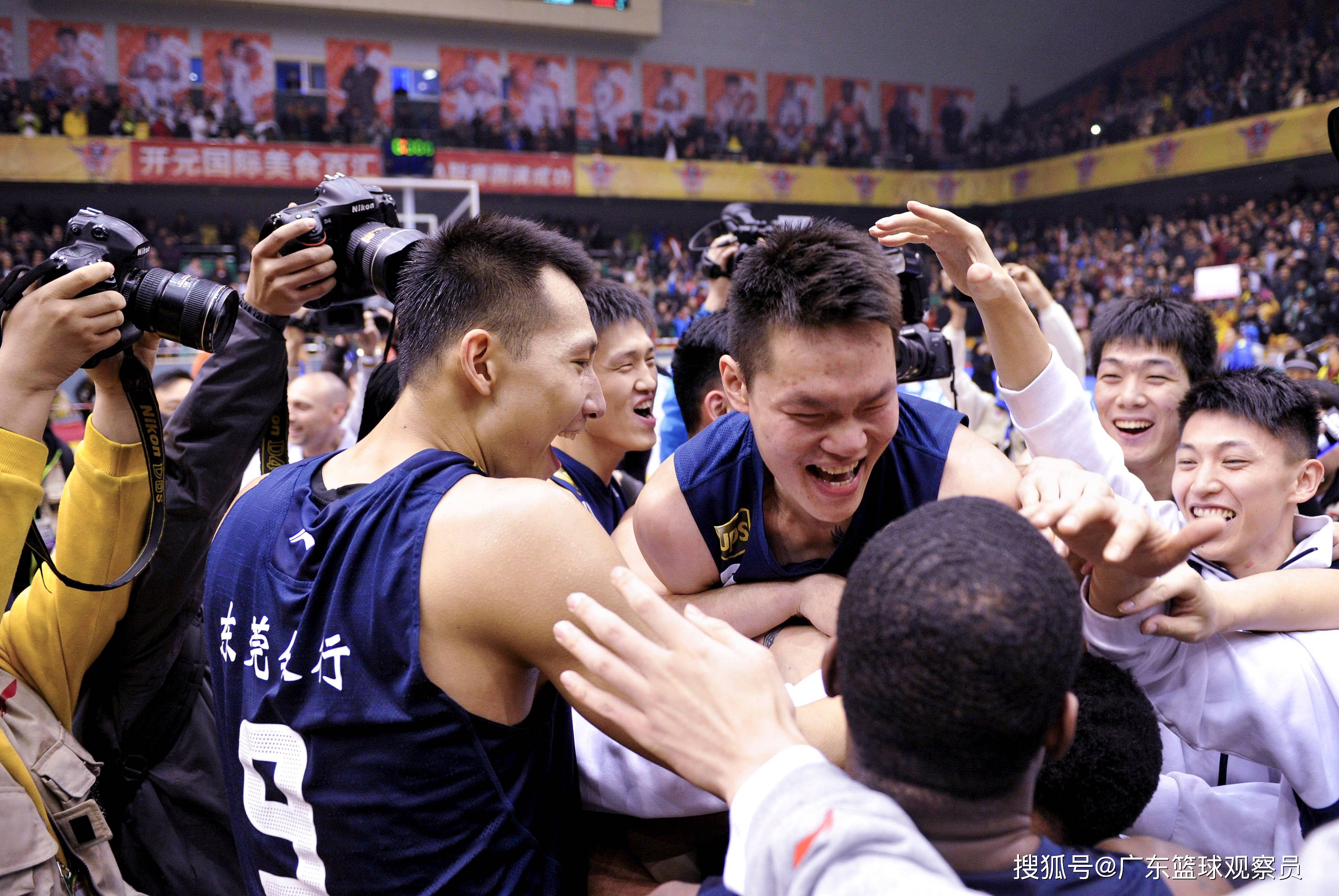 冲刺阶段广东宏远调整名单以备亚冠；状态回暖环节打磨；悬念犹存；年轻球员得到机会的简单介绍-jiuyou官网入口